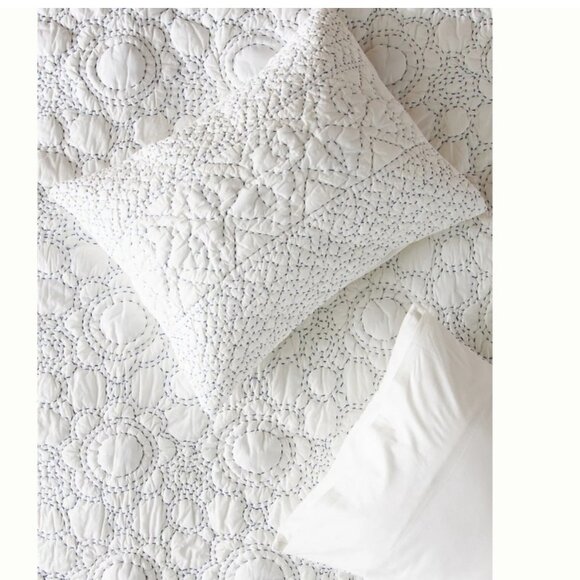 new ANTHROPOLOGIE hand embroidered june shams long cover 20 x 36 (set 2)